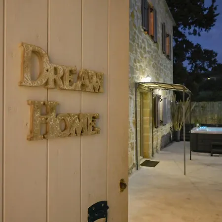 Dream House Near The Casa vacanze Dhrapaniás
